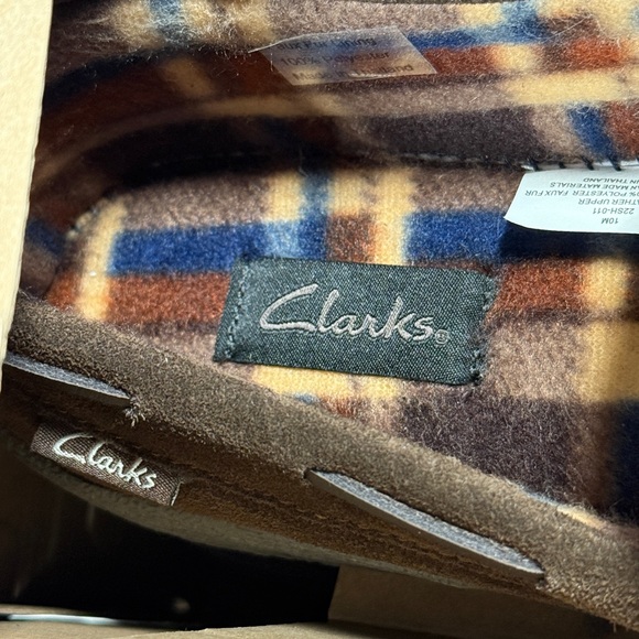 Clarks Men's Size 10 Brown Suede Moccasin Slippers Plaid Lined Indoor/Outdoor - Picture 7 of 9